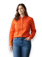 Camisa con pedrería en puño